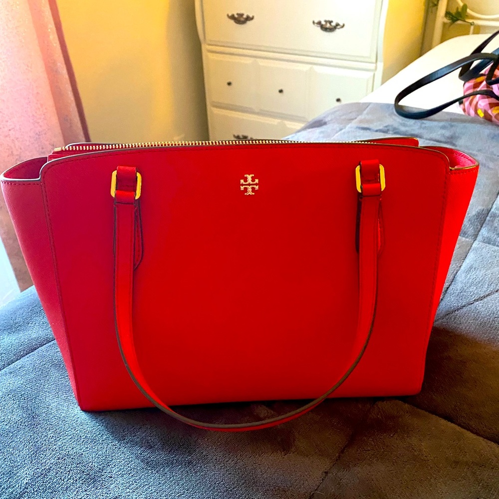 Tory Burch hand bag in perfect condition